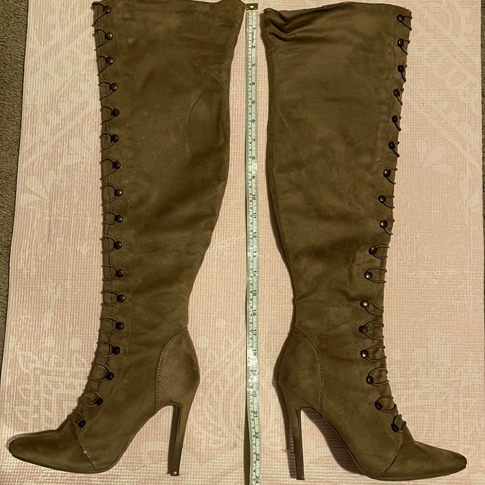 5 inch thigh high boots 👢.